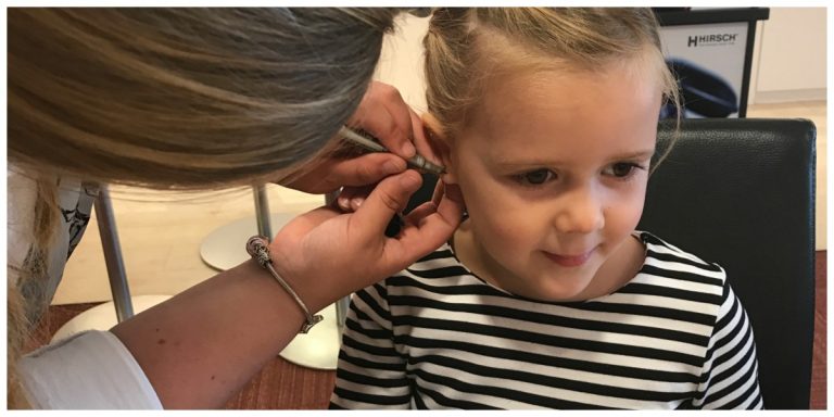 Gaatjes schieten bij kinderen, waar moet je op letten en hoe gaat dat?