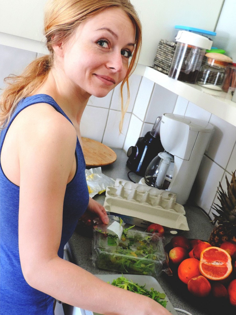 Meal preppen voor de week, in de keuken, weekmenu, menu voorbereiden