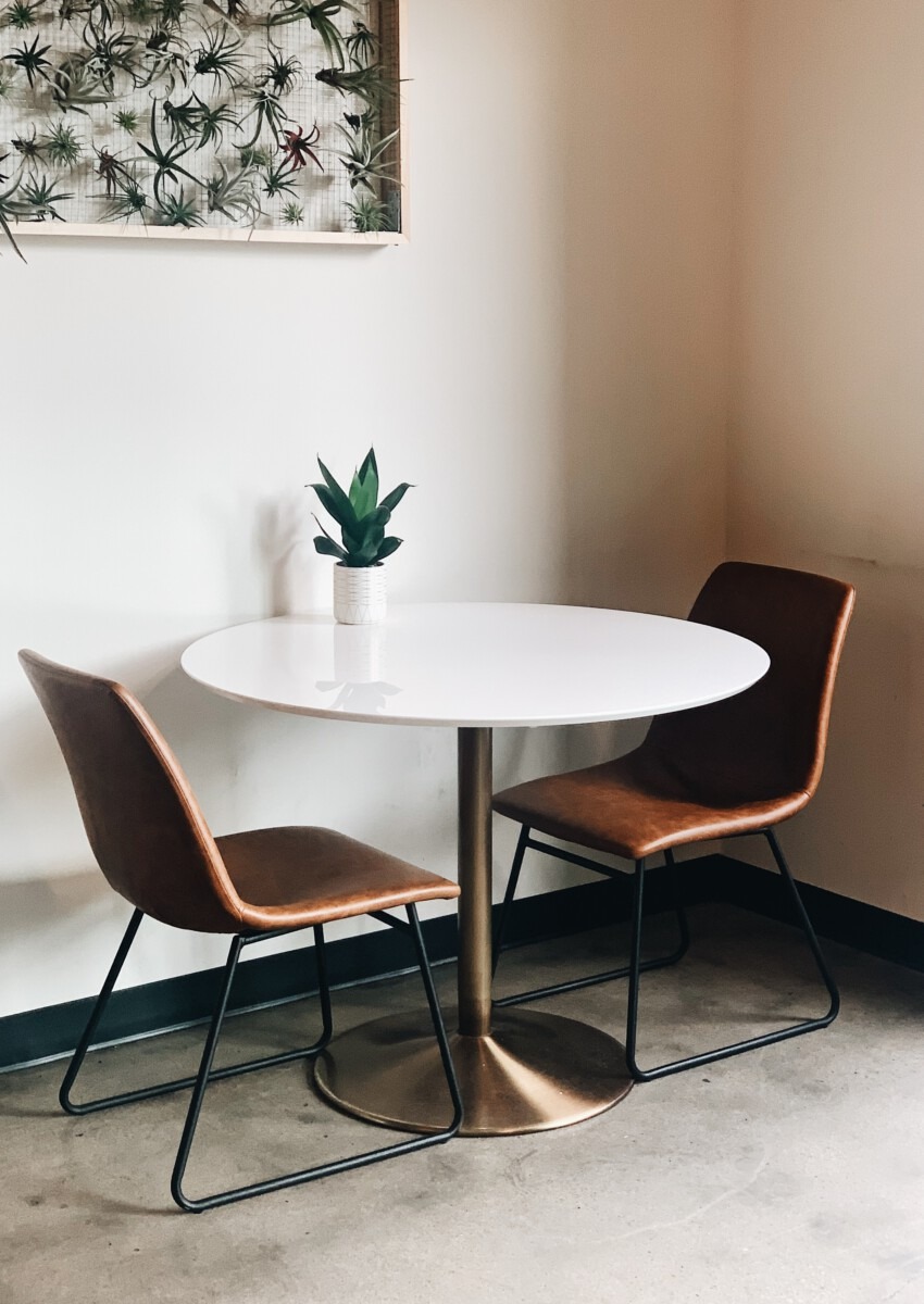 ronde eettafel waar op letten aanschaf eettafel