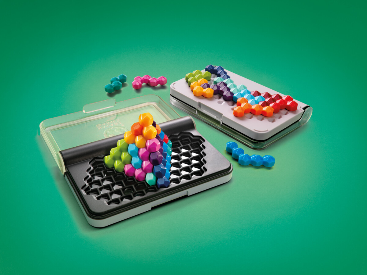 SMARTGAMES | IQ SIX PRO, De leukste spelletjes op reis van Smart Toys