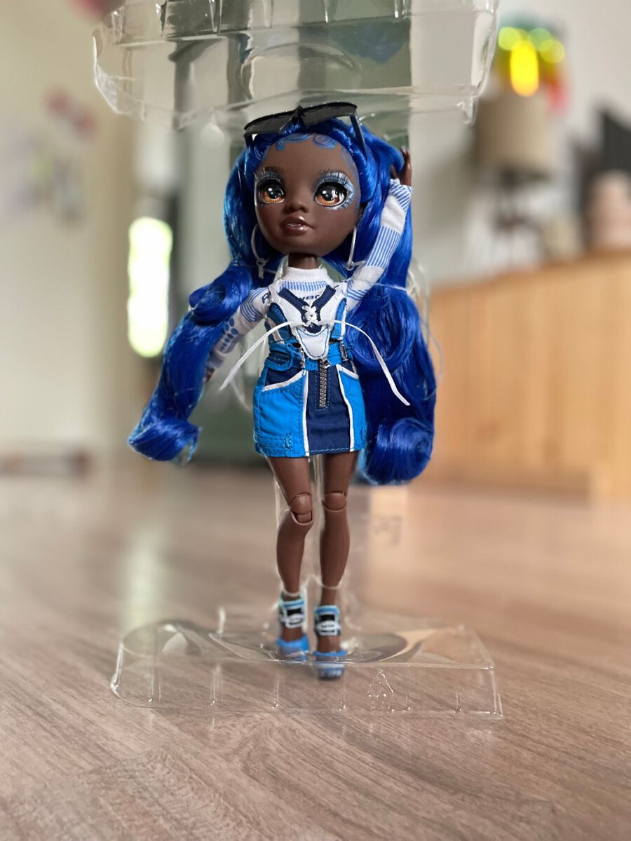 Rainbow High Fashion Doll review Coco Vanderbalt