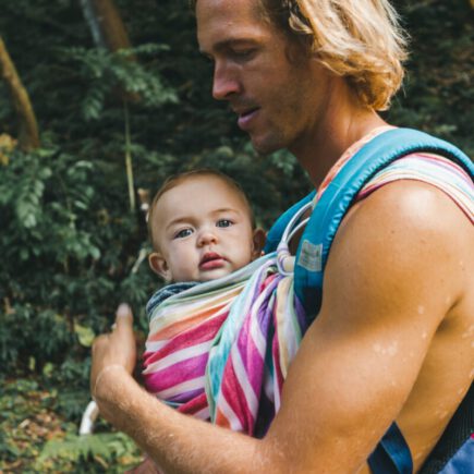 Voordelen van het dragen van je baby op vakantie