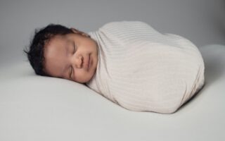 Hoe creëer ik een goede slaaproutine voor mijn baby of kind