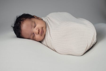 Hoe creëer ik een goede slaaproutine voor mijn baby of kind